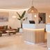 Receptionist