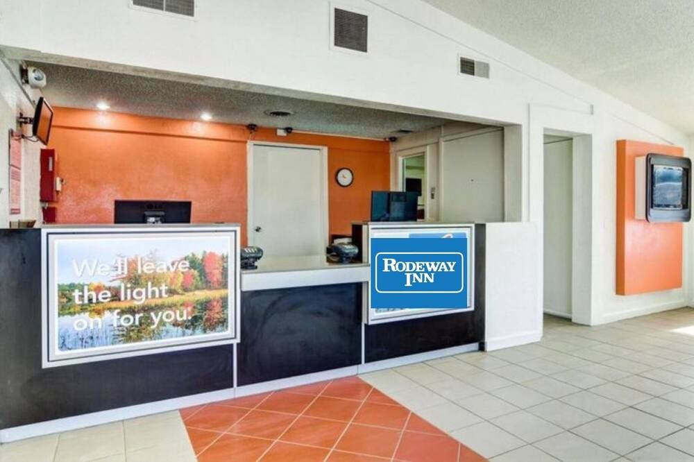 Receptionist