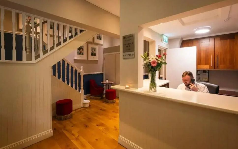 Receptionist Billede