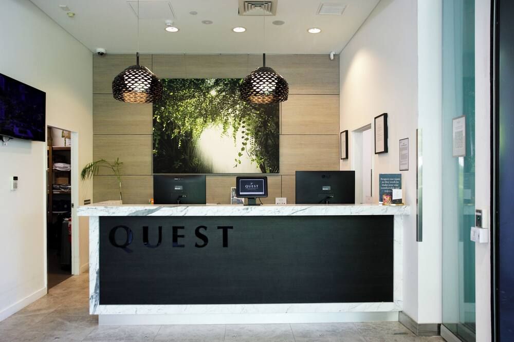 Receptionist