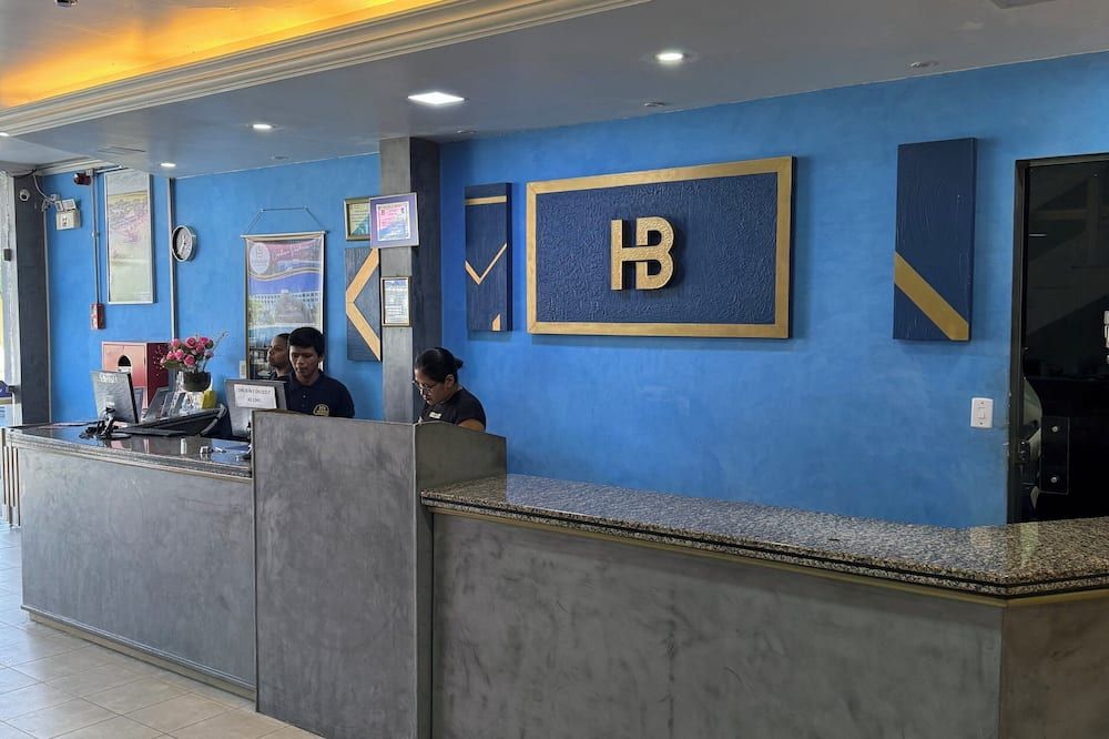 Receptionist