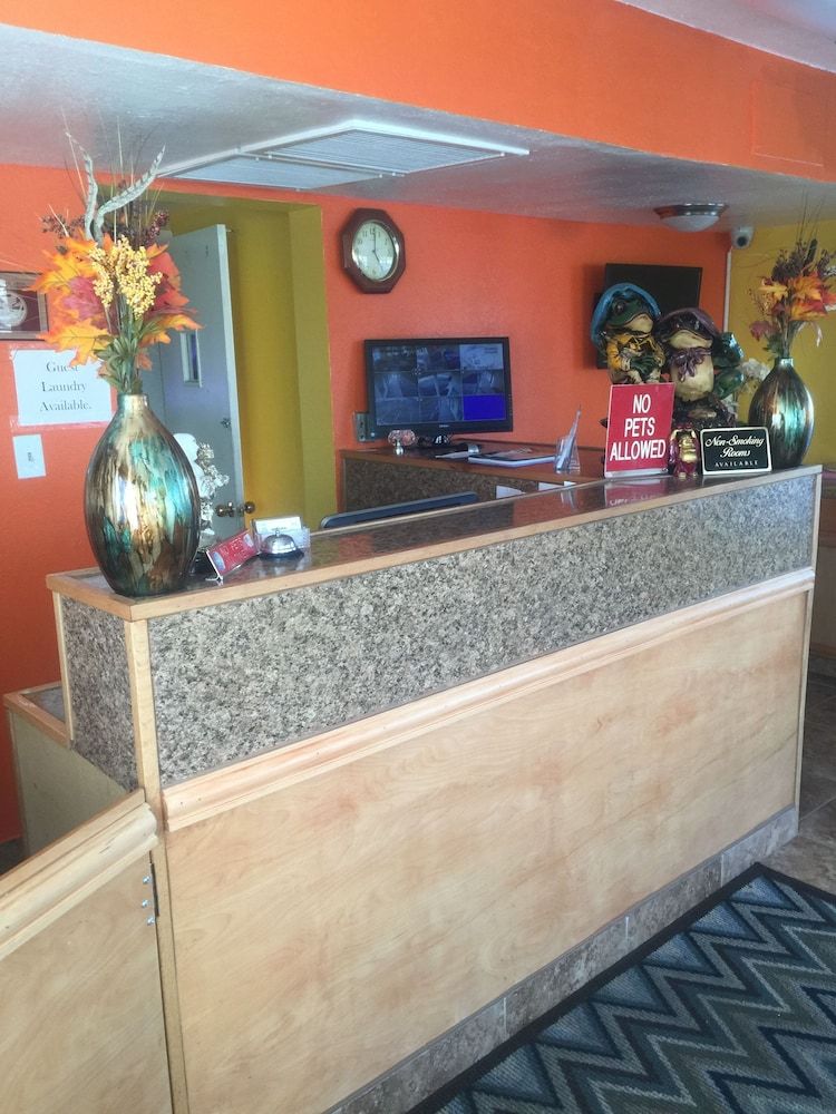 Receptionist
