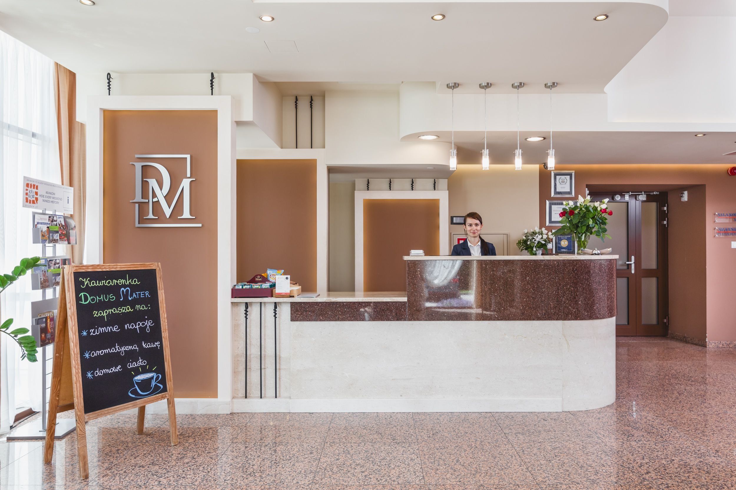 Receptionist