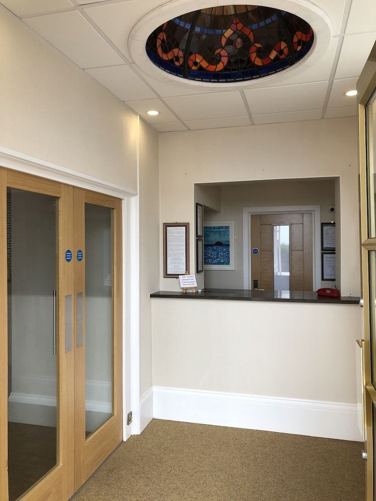 Receptionist