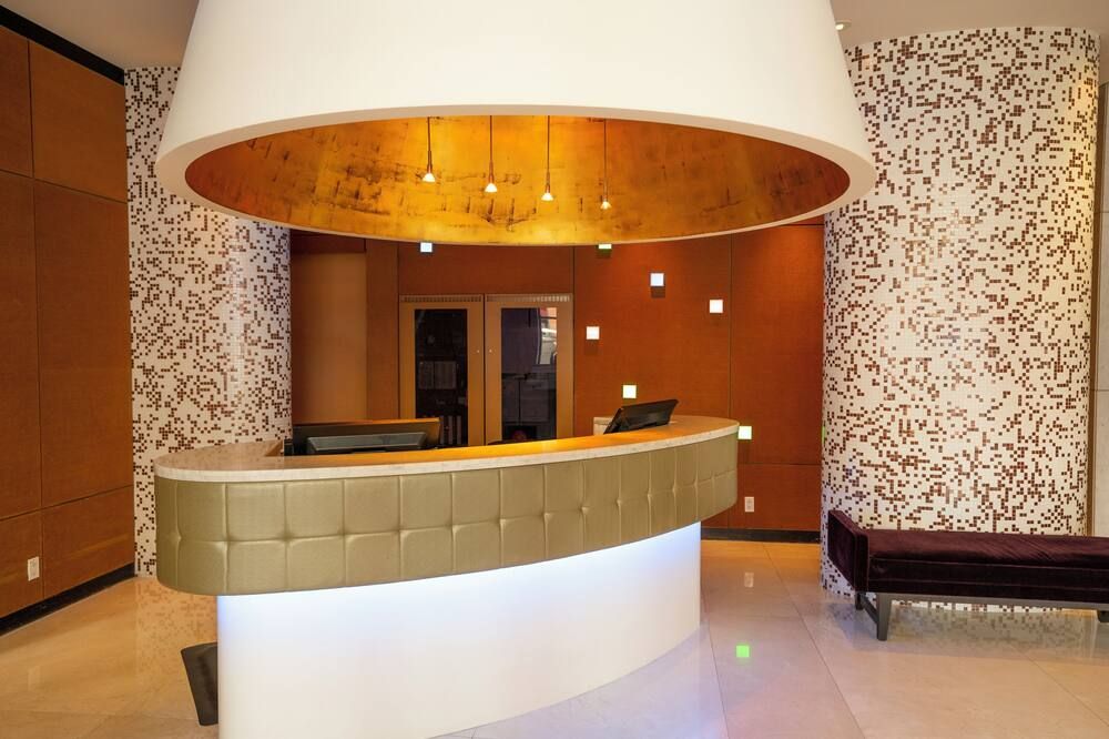 Receptionist