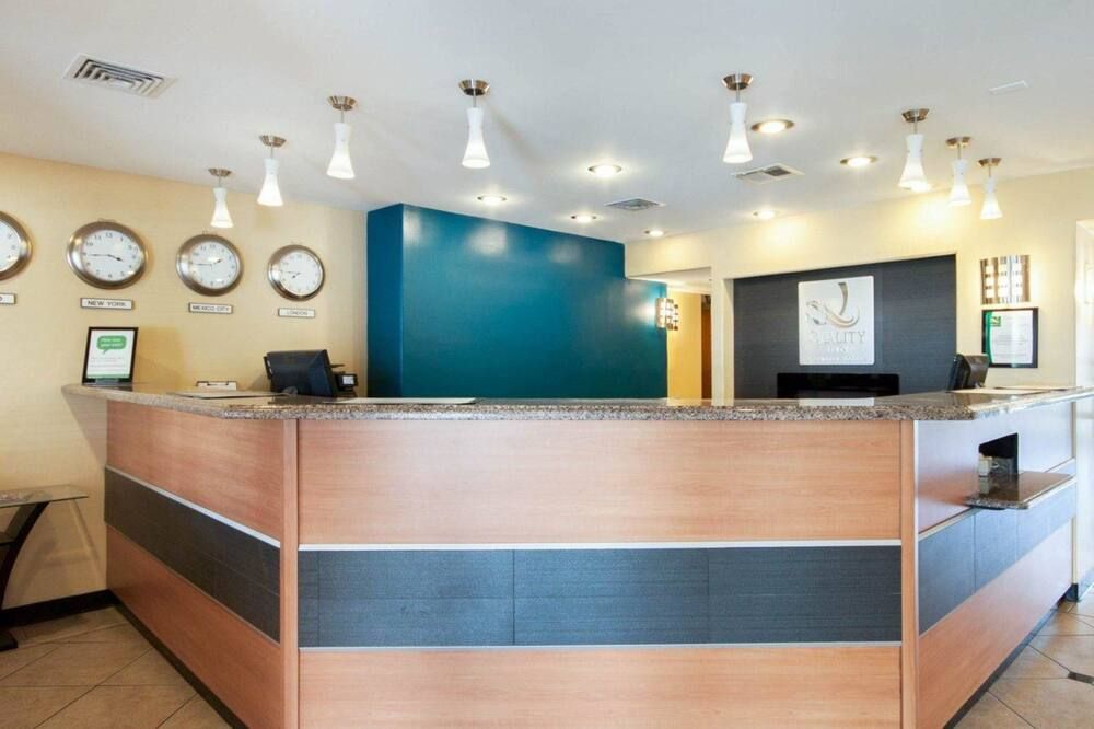 Receptionist