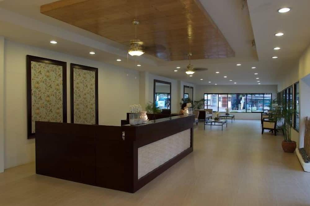 Receptionist