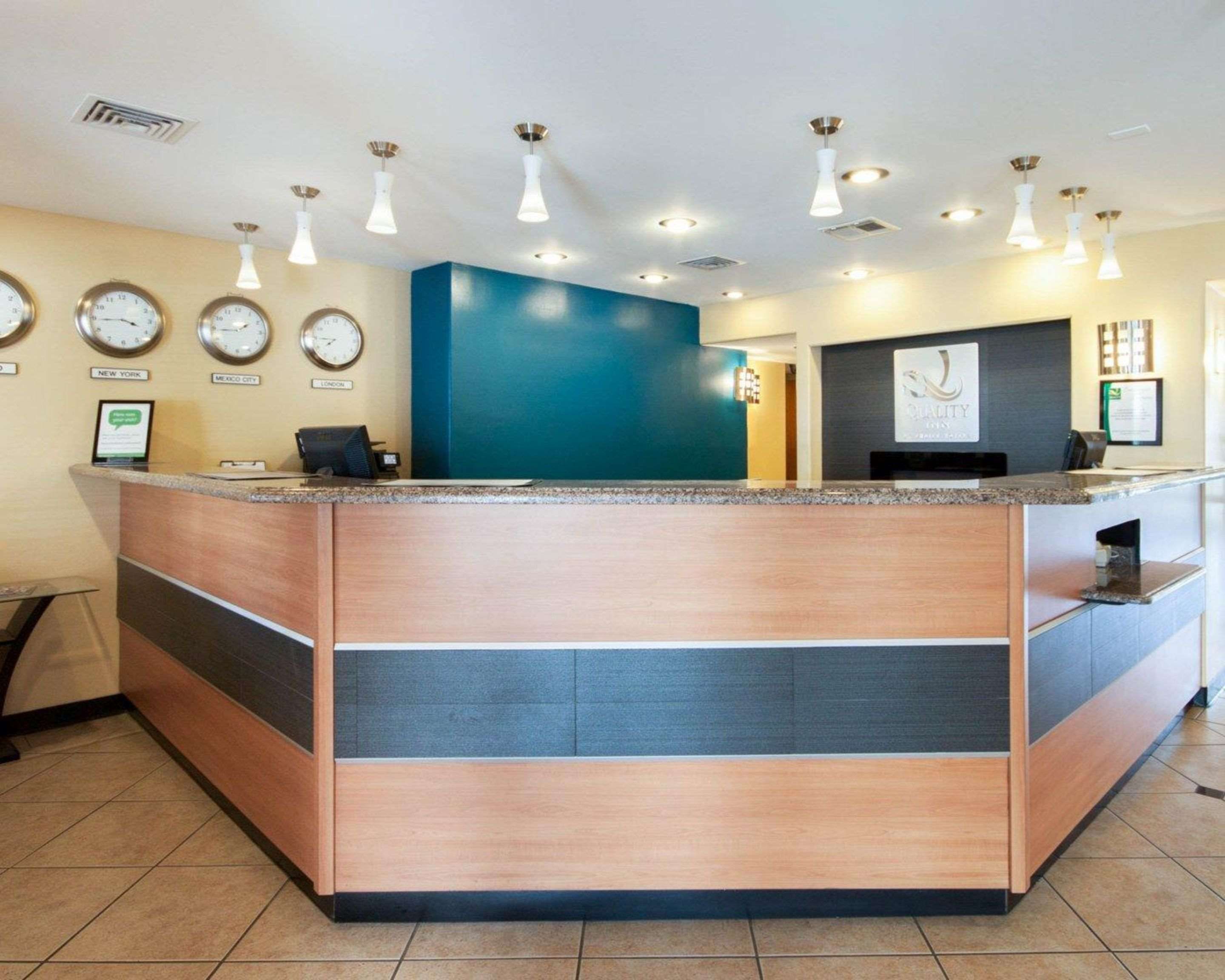 Receptionist