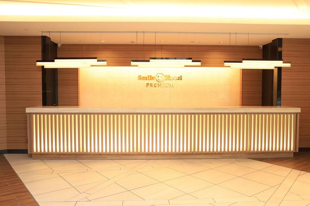 Receptionist