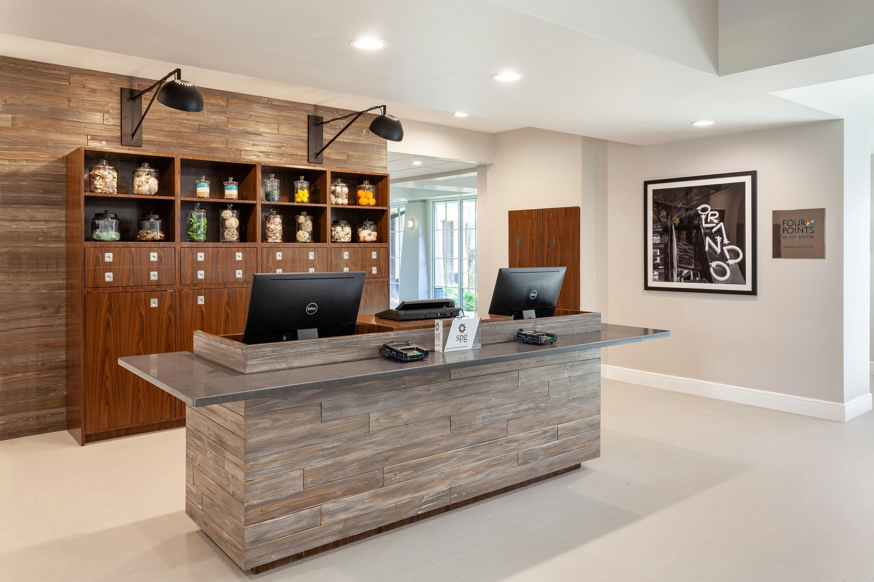 Receptionist