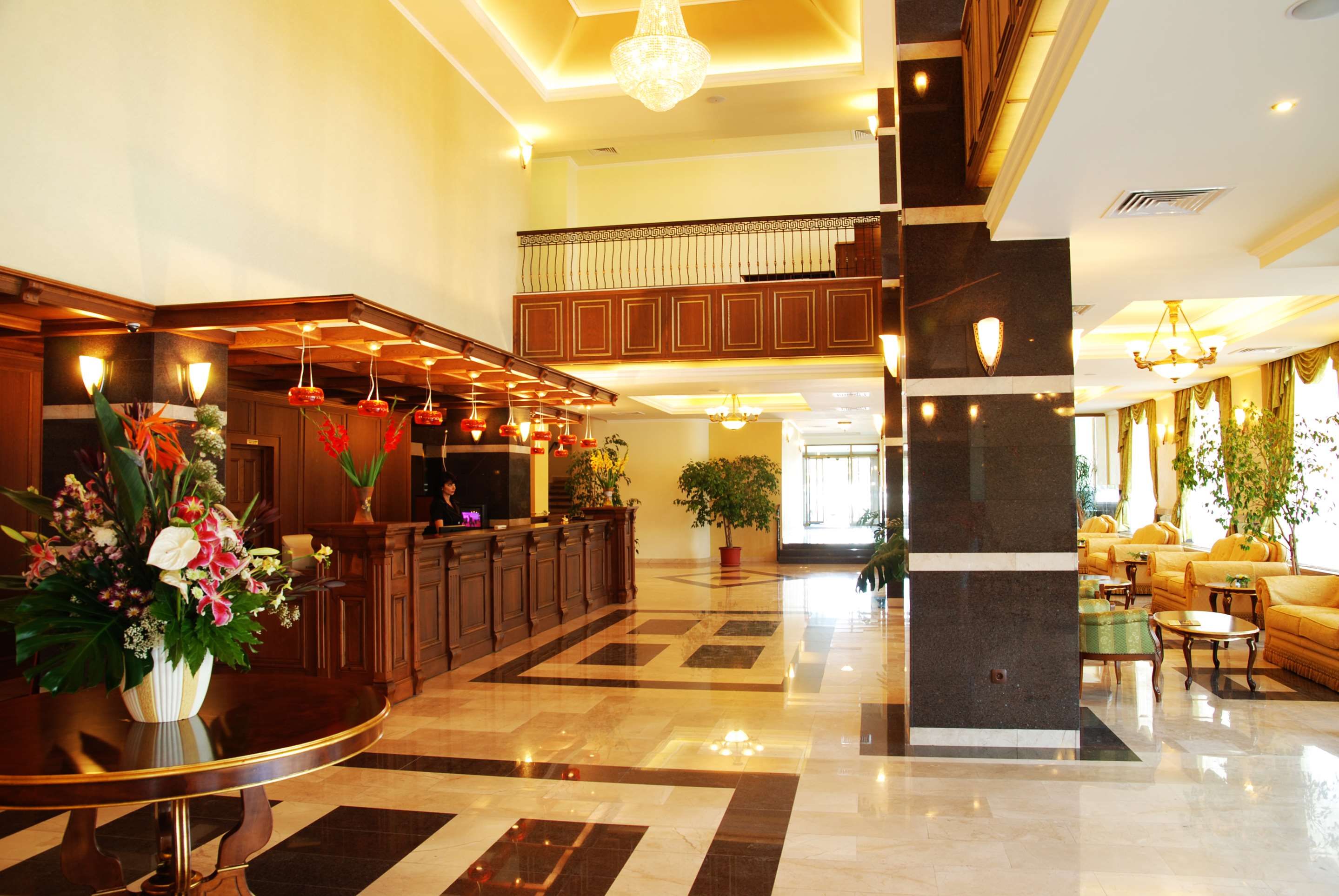 Receptionist