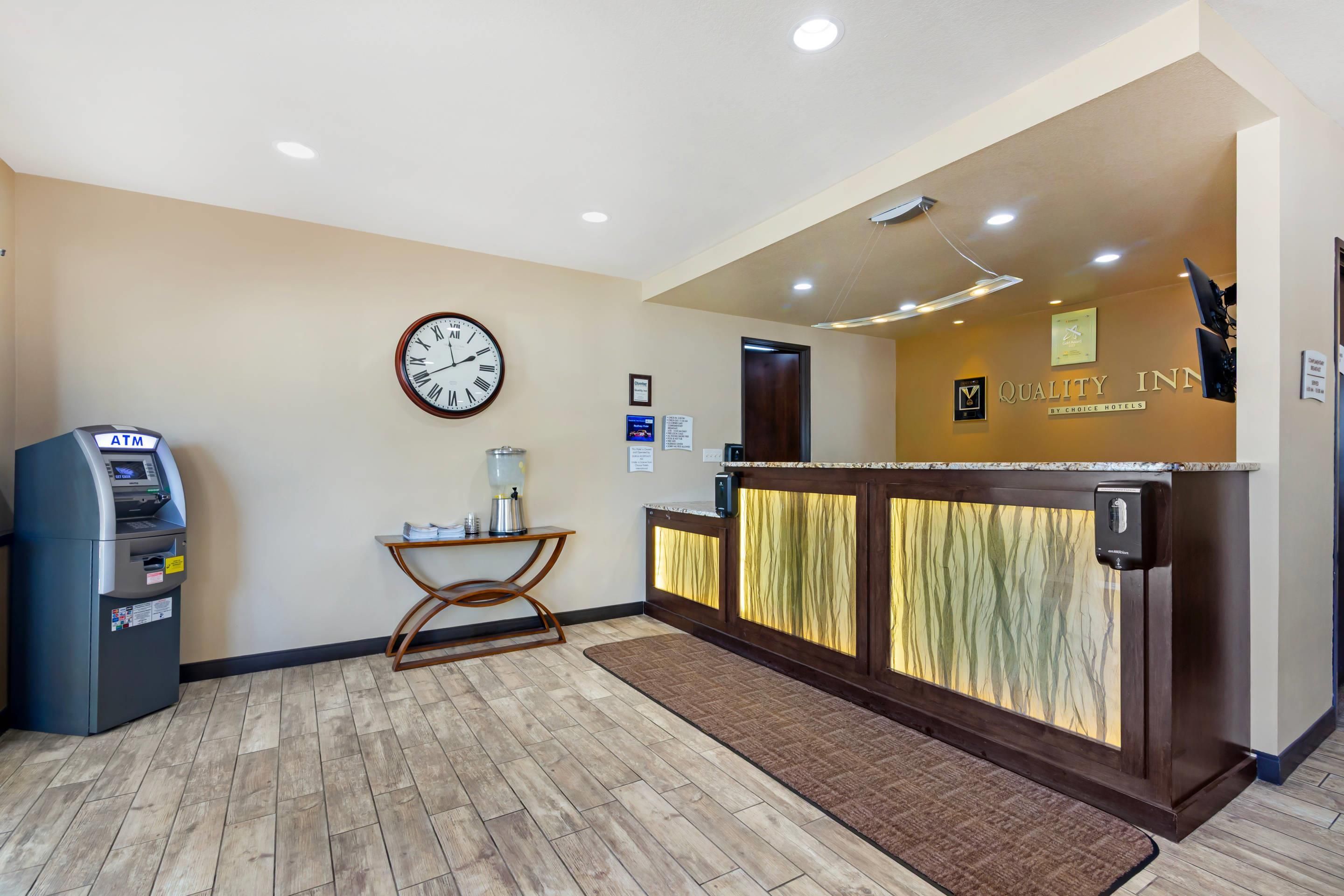 Receptionist