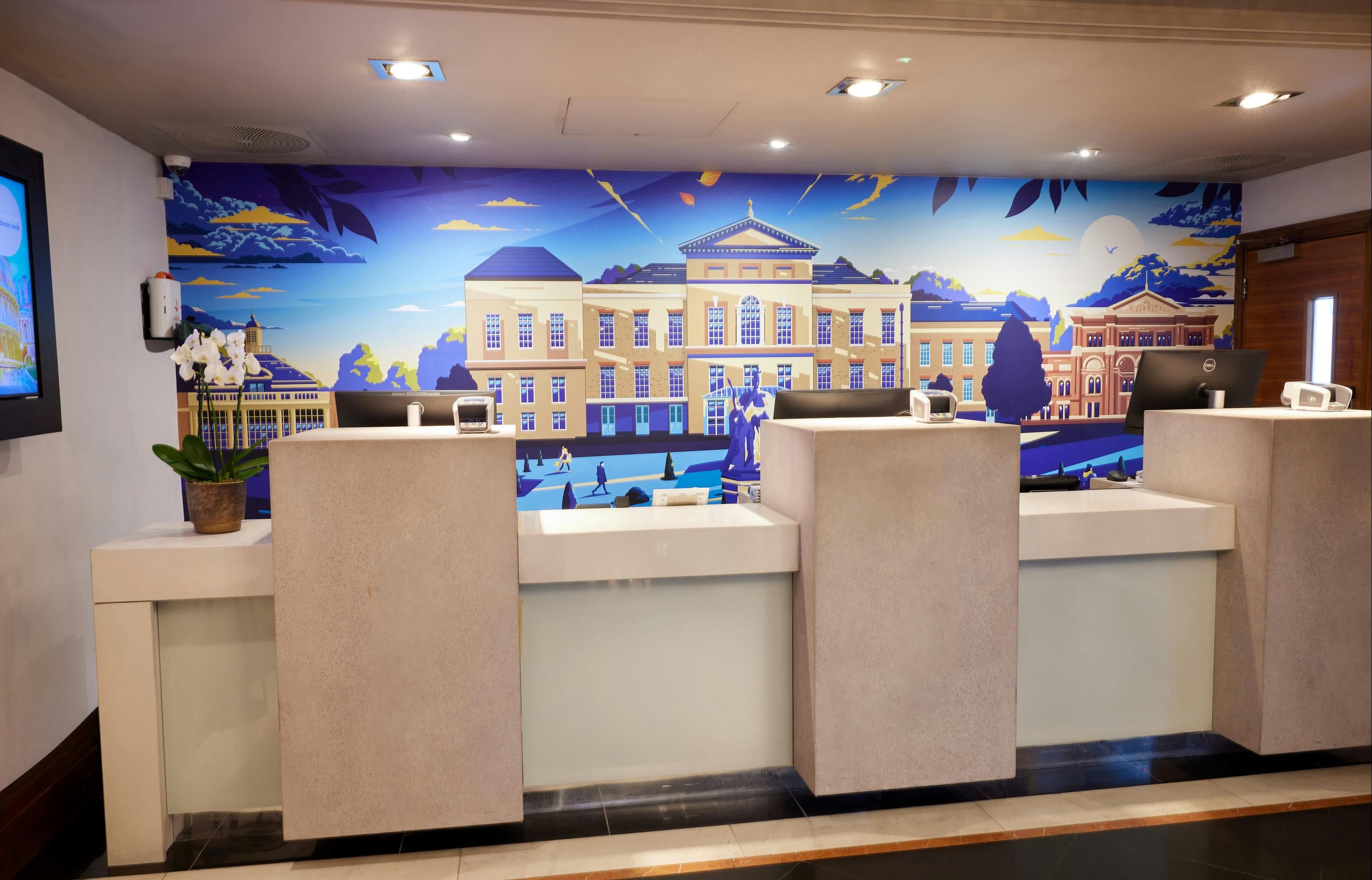 Receptionist