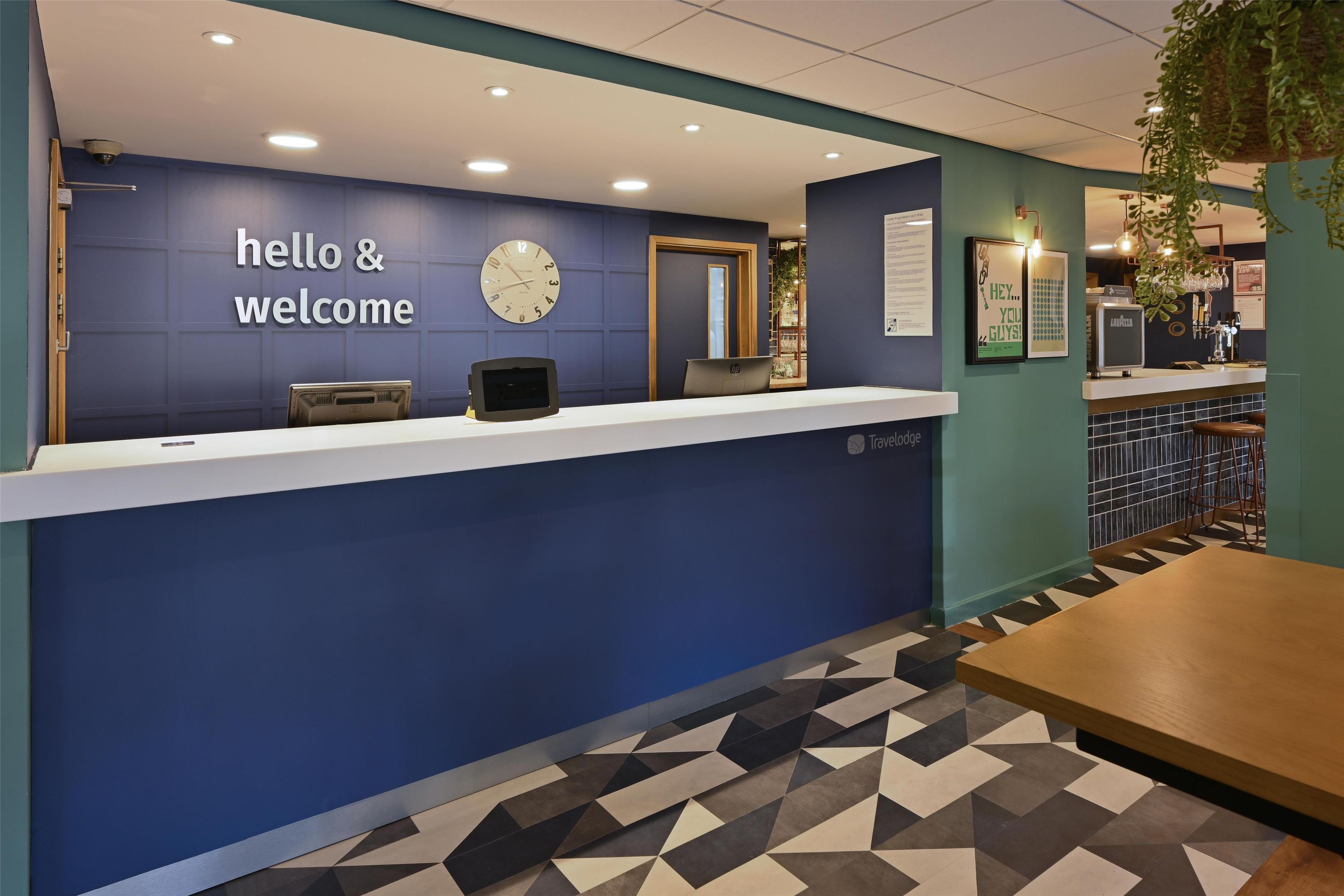 Receptionist