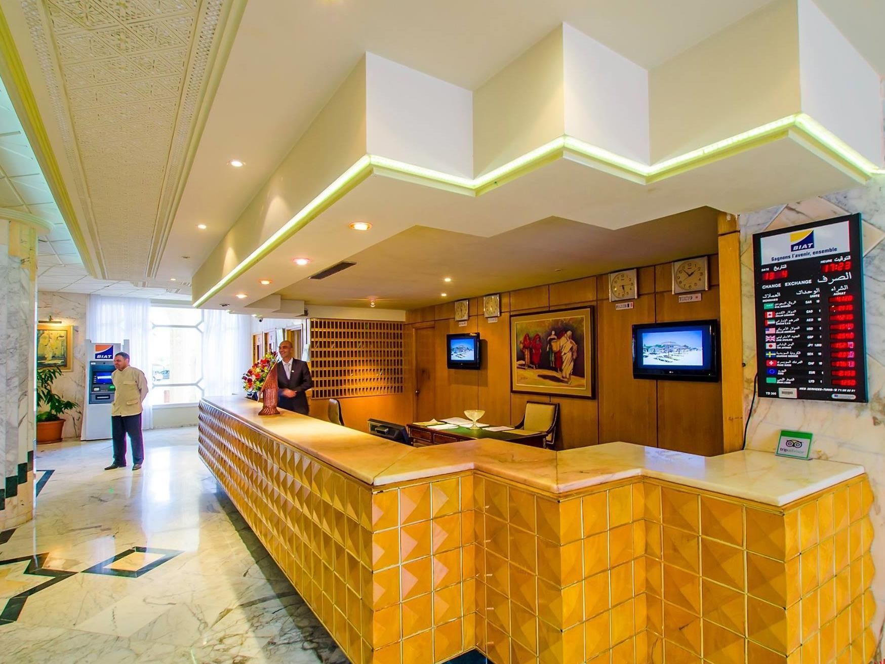 Receptionist