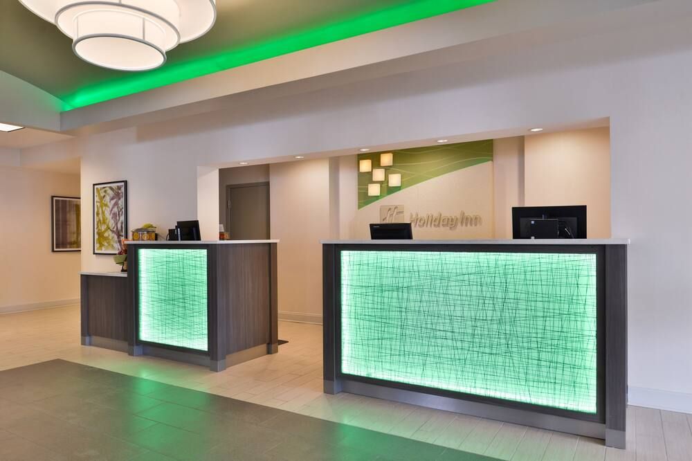 Receptionist