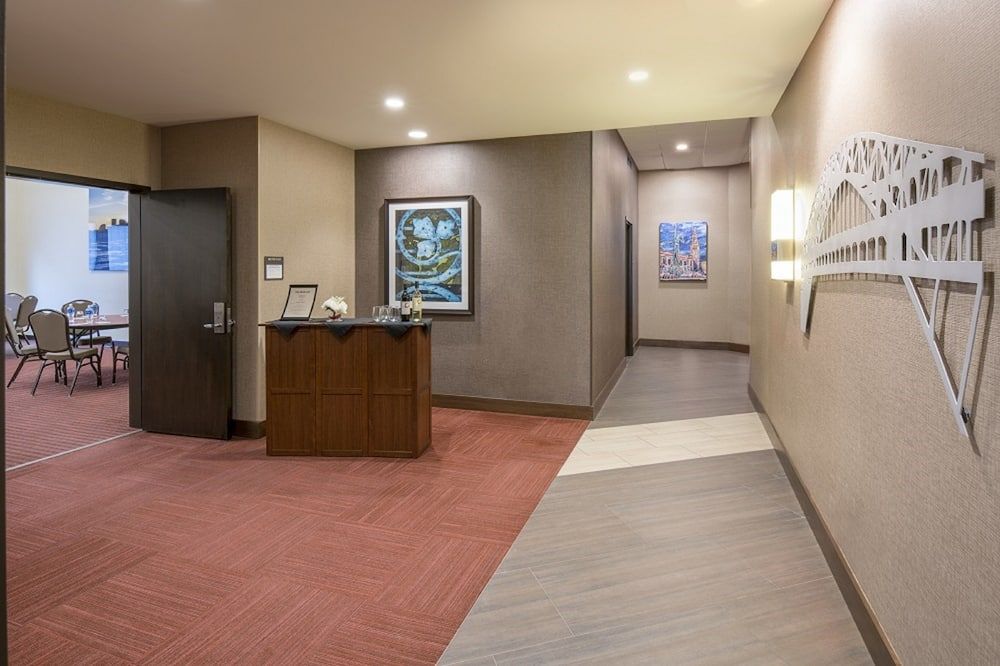 Receptionist