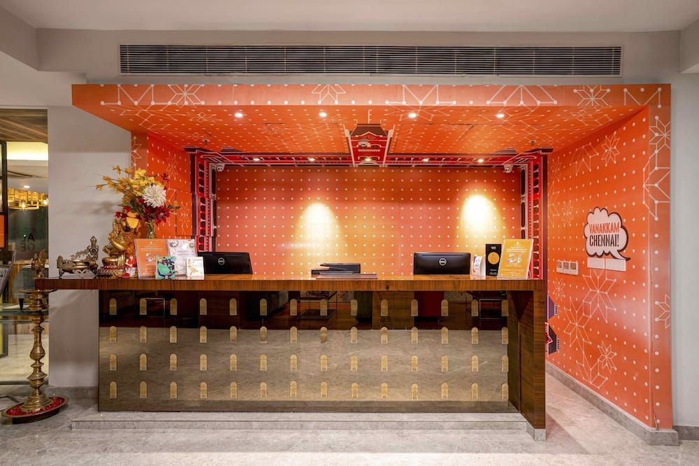 Receptionist