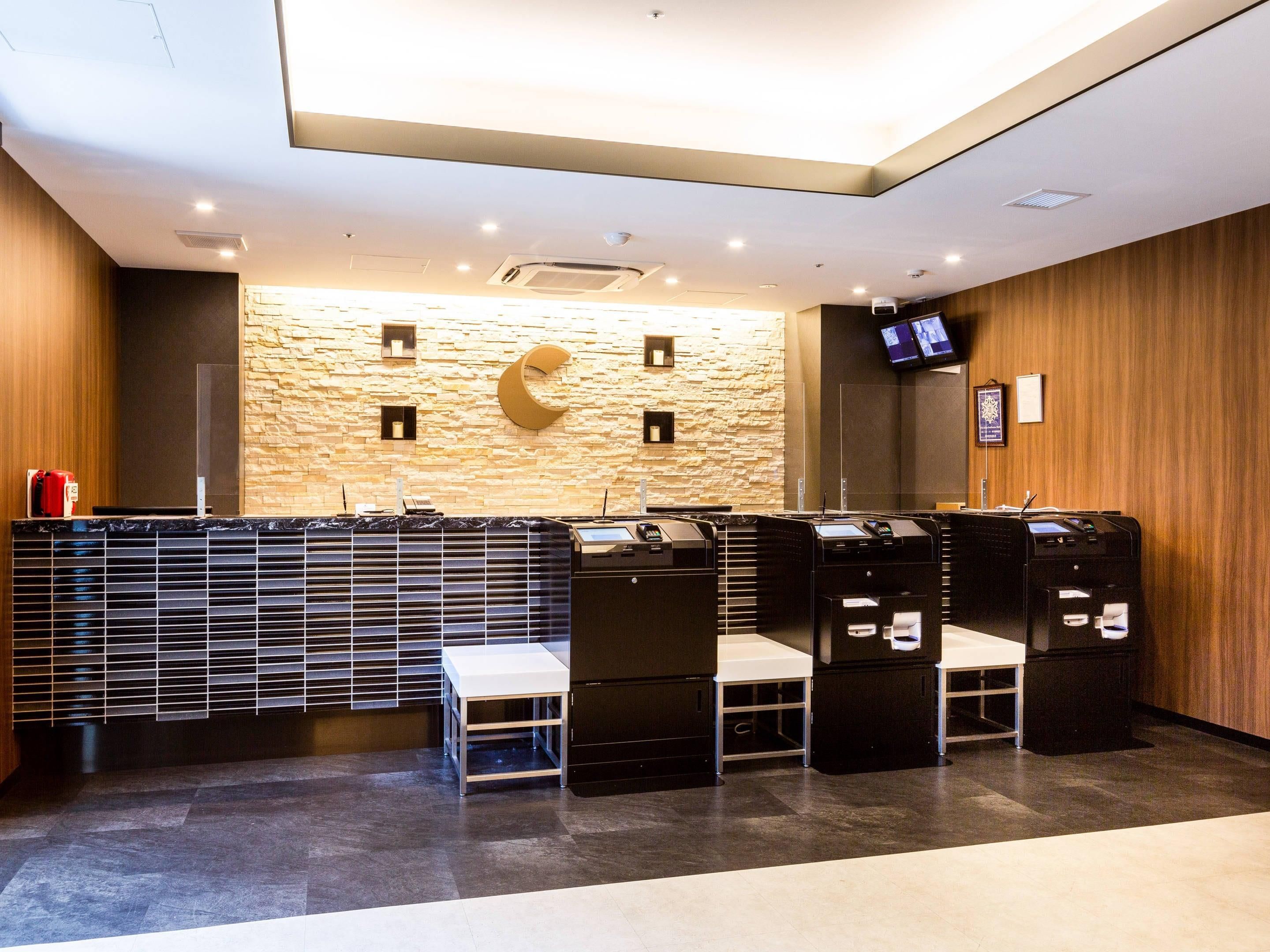 Receptionist