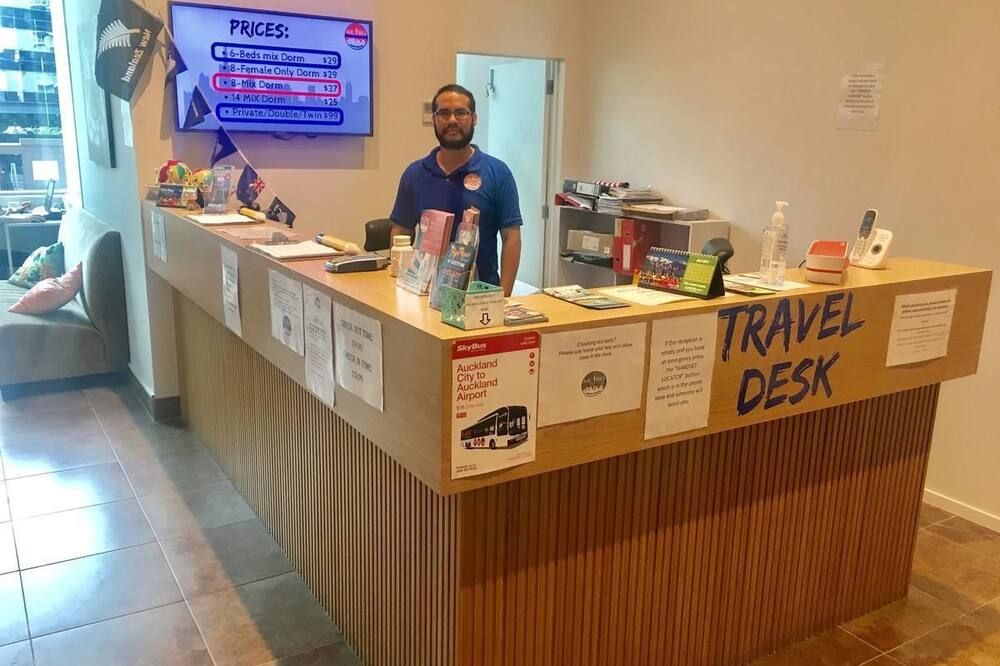 Receptionist