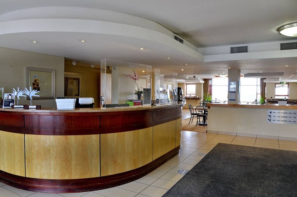 Receptionist