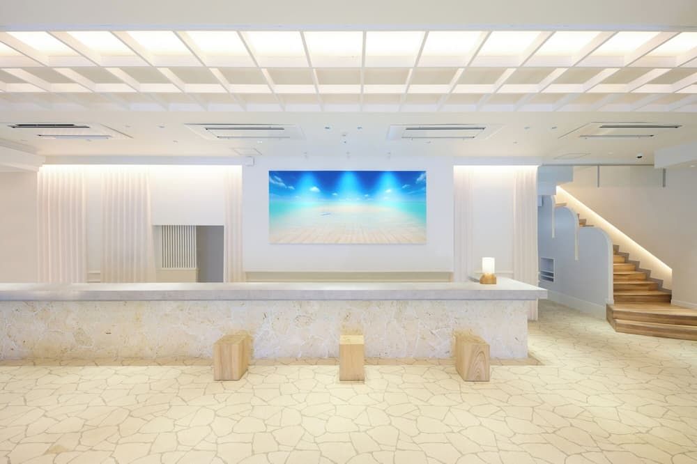 Receptionist
