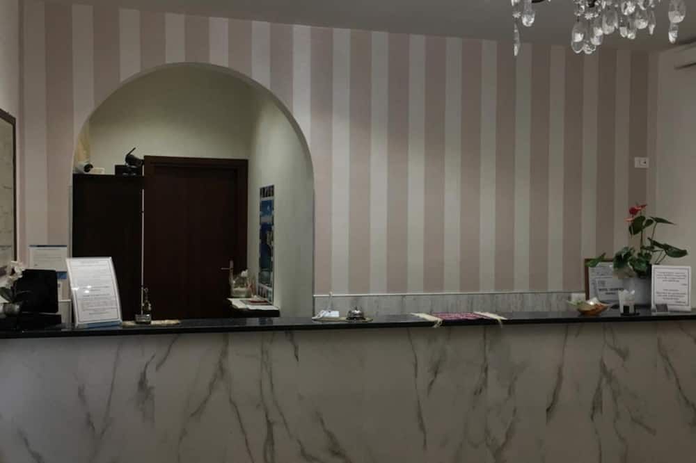 Receptionist