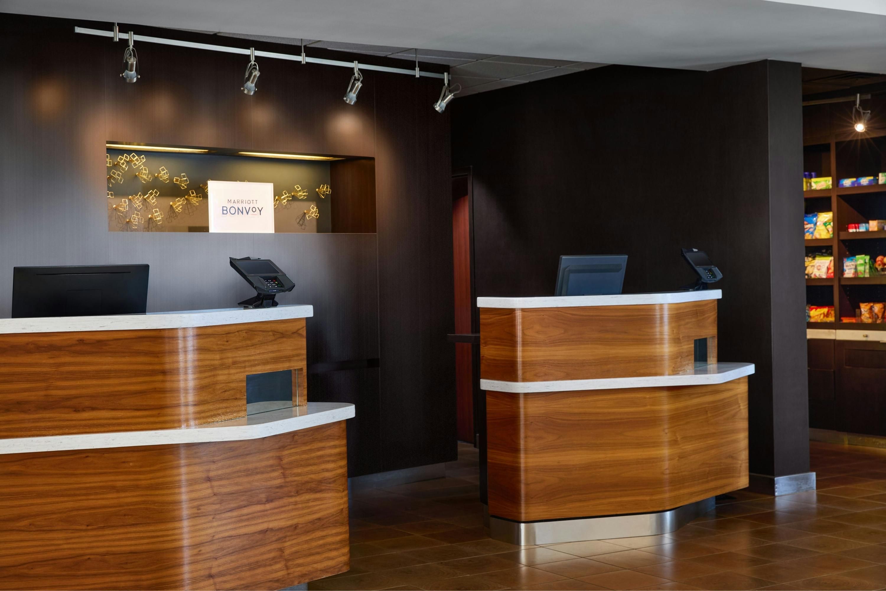 Receptionist