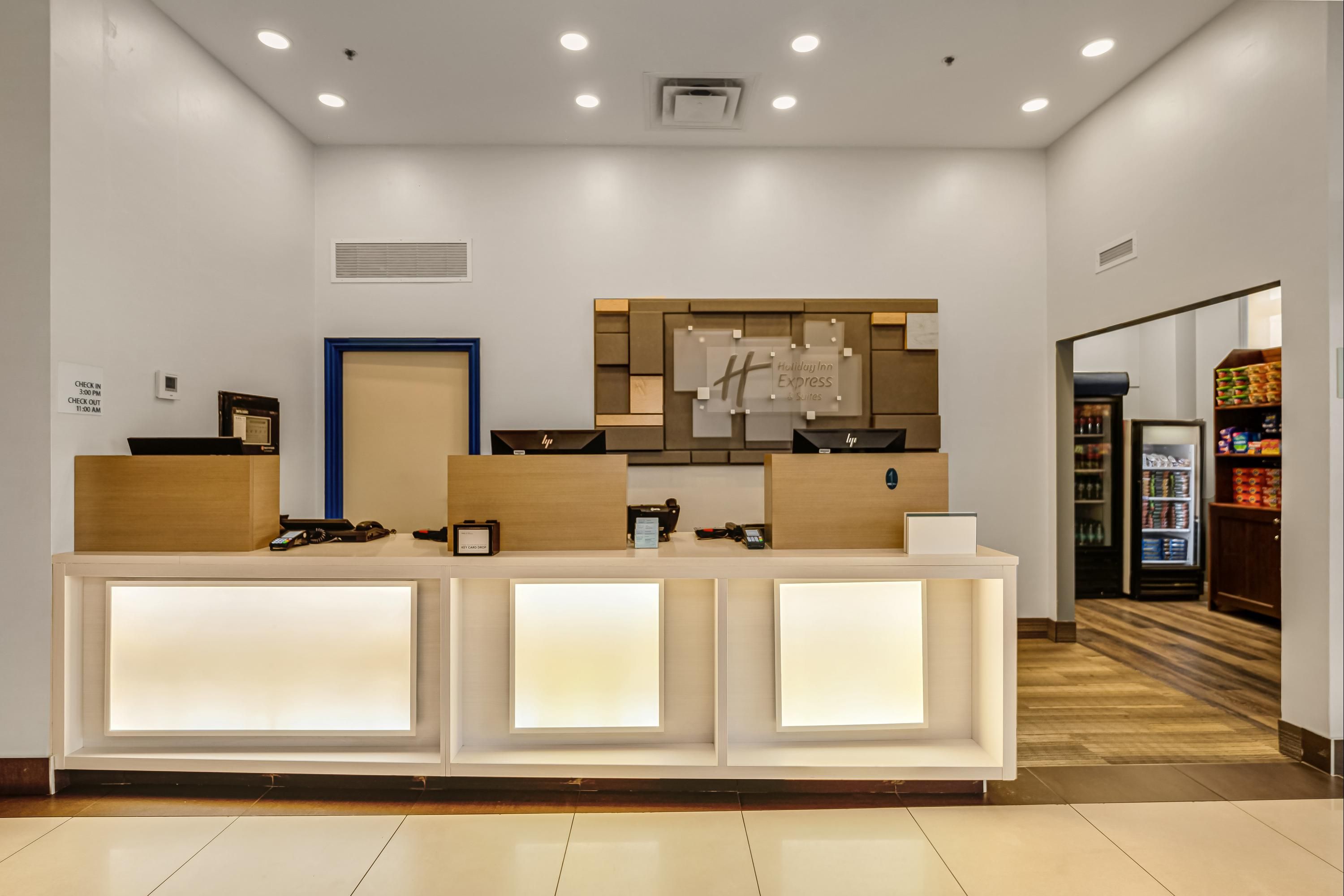 Receptionist