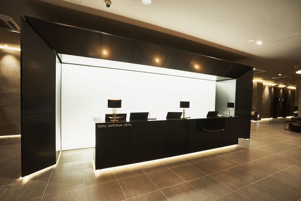 Receptionist