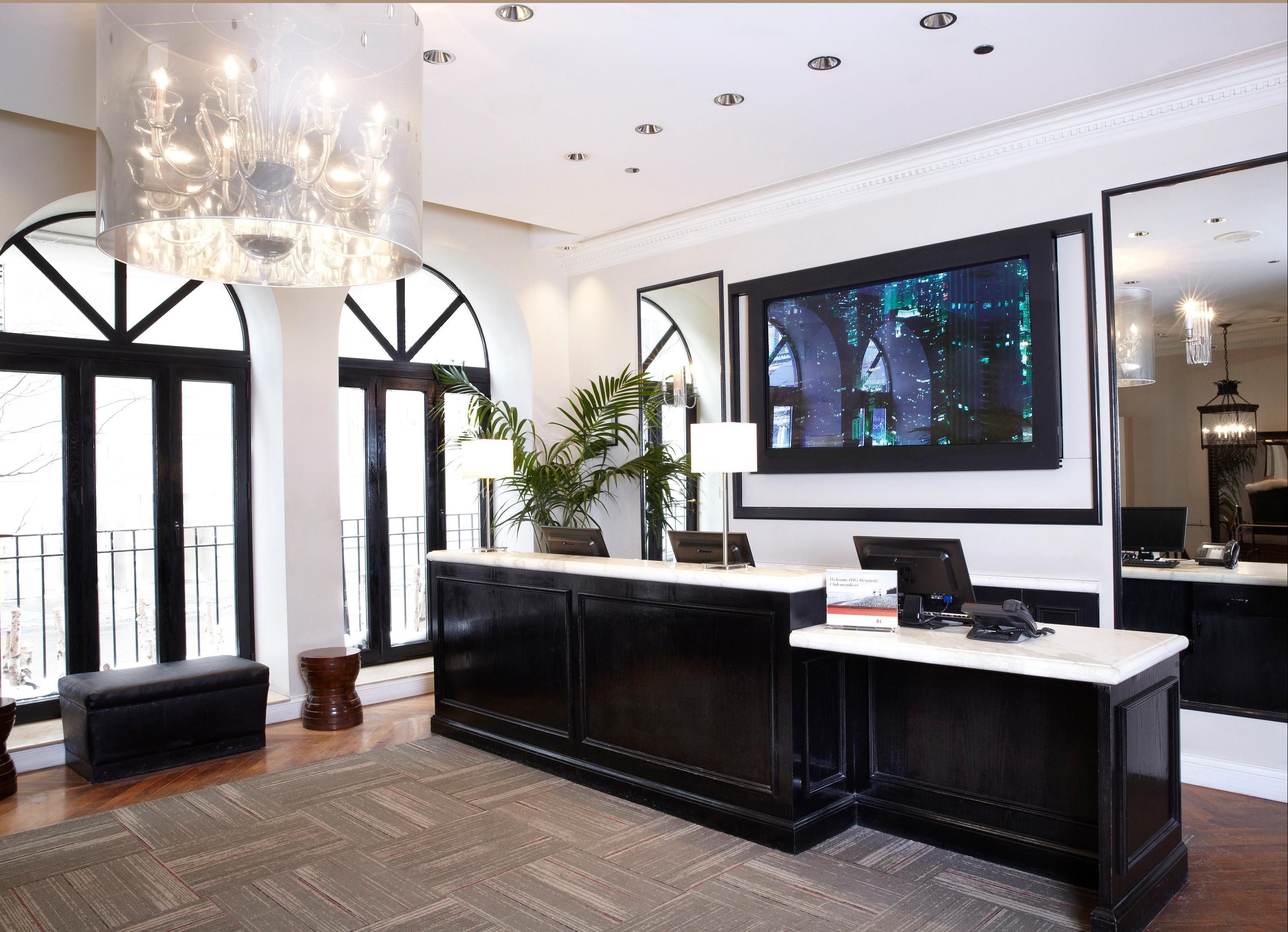 Receptionist