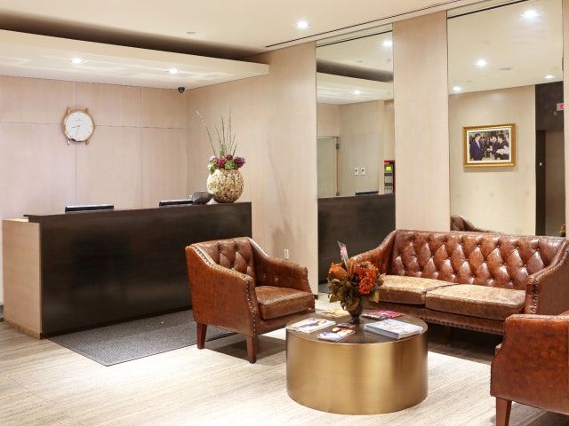 Receptionist