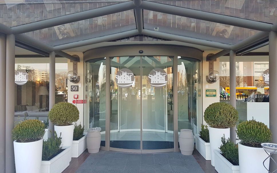 Hotelindgang Billede