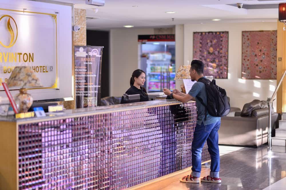 Receptionist