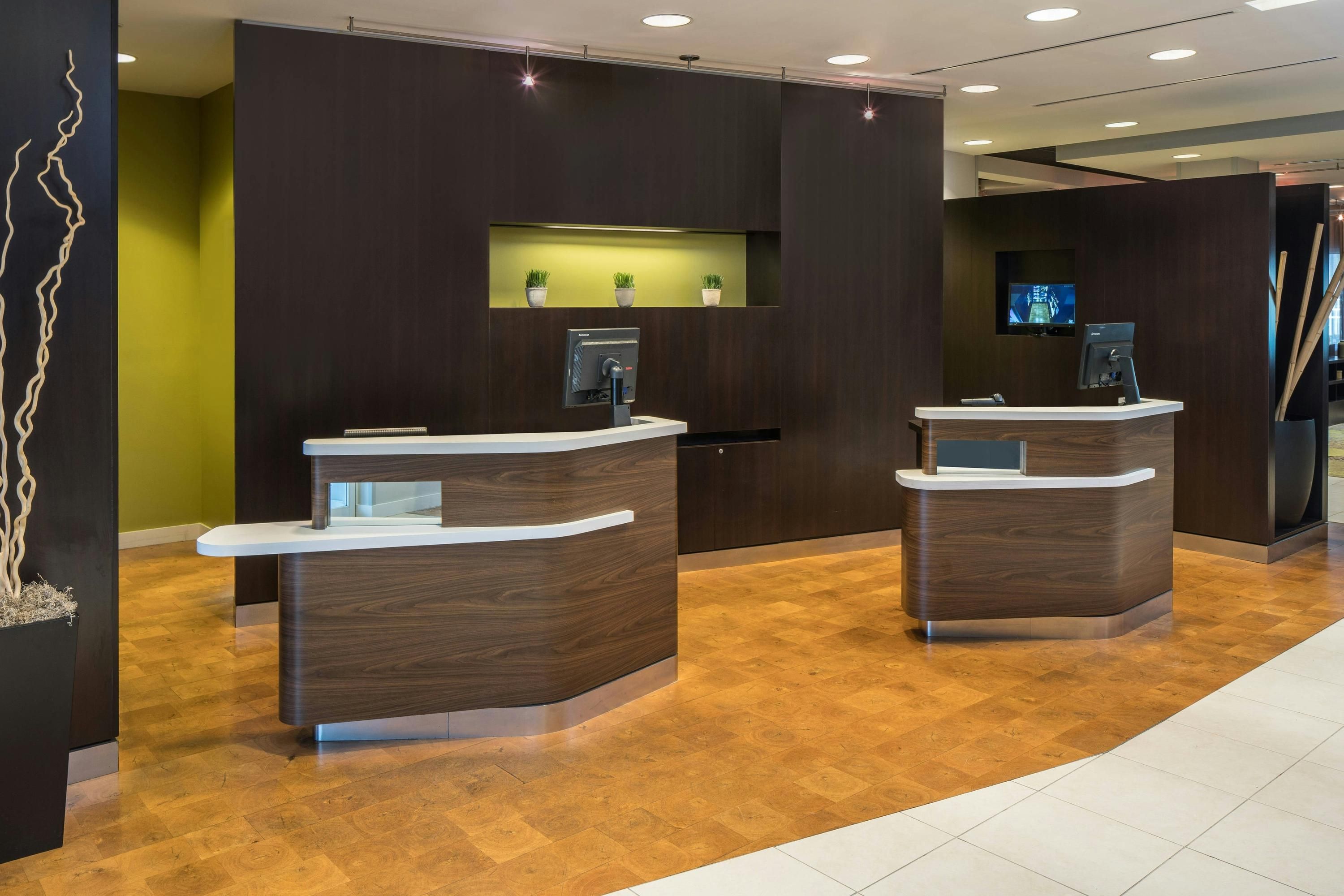 Receptionist