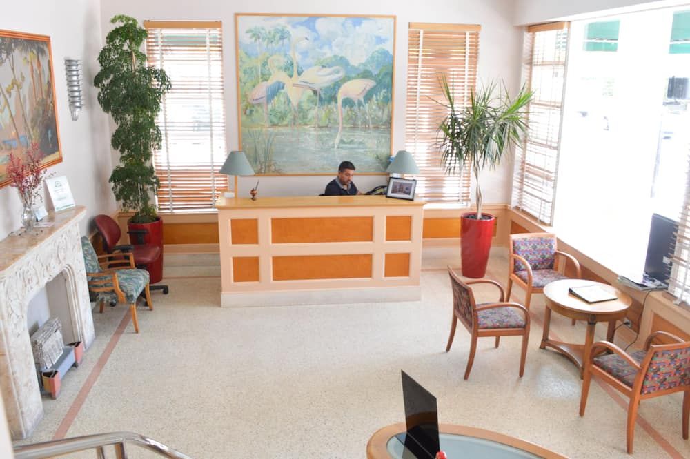 Receptionist