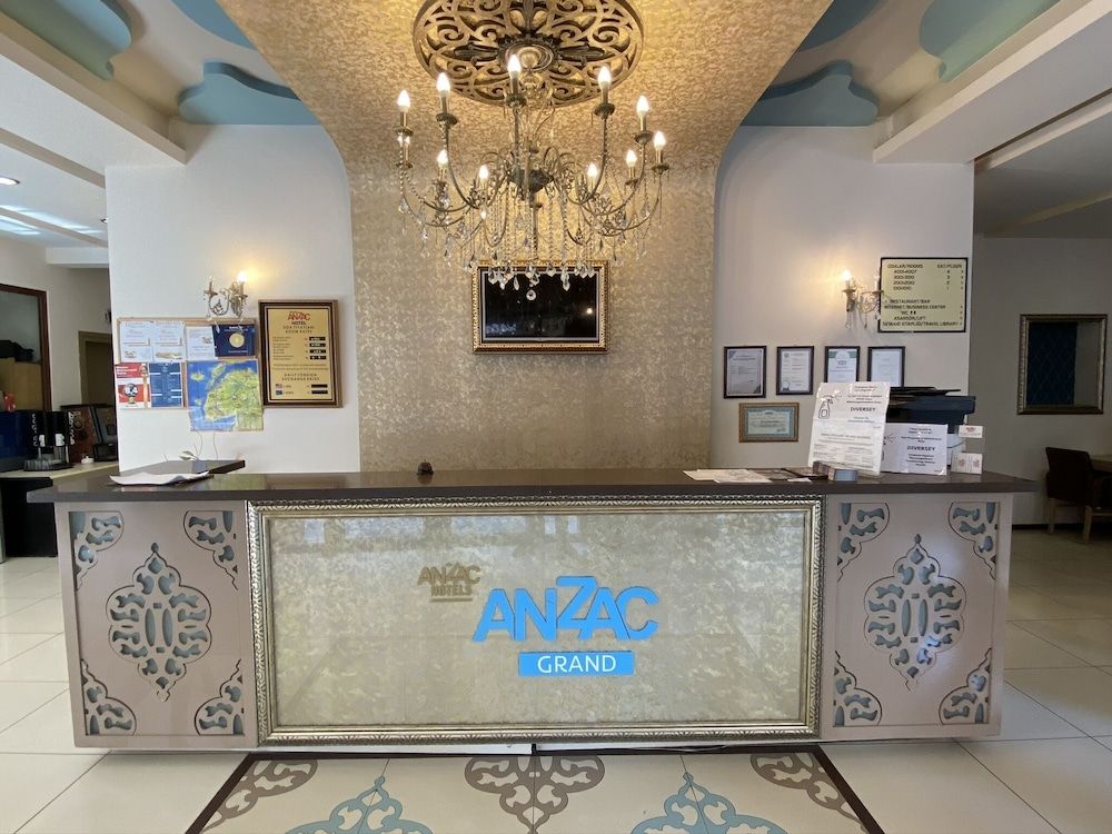 Receptionist