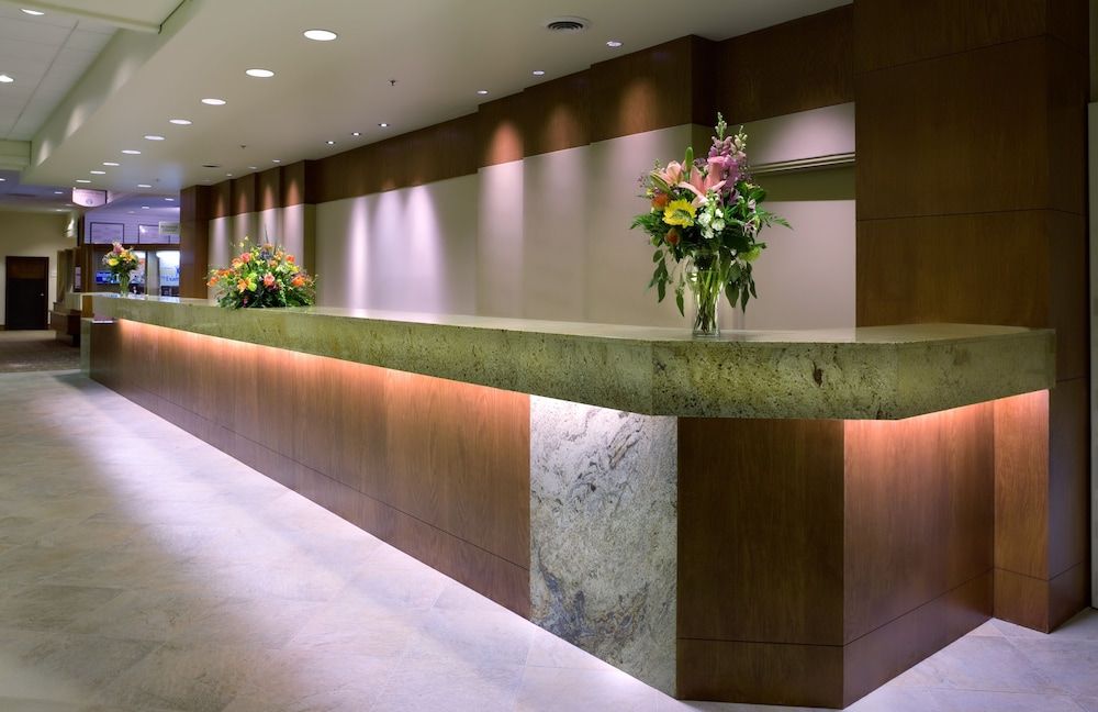 Receptionist