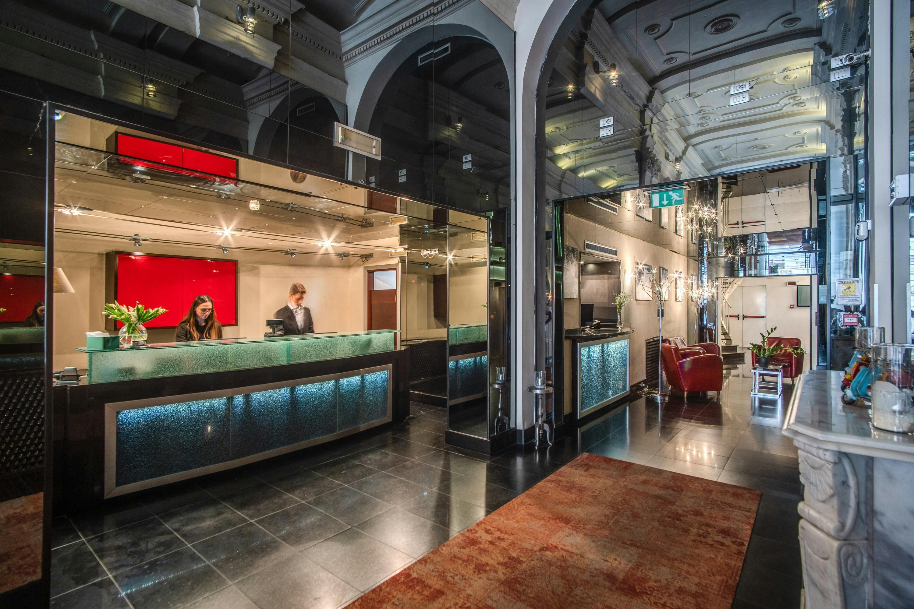 Receptionist