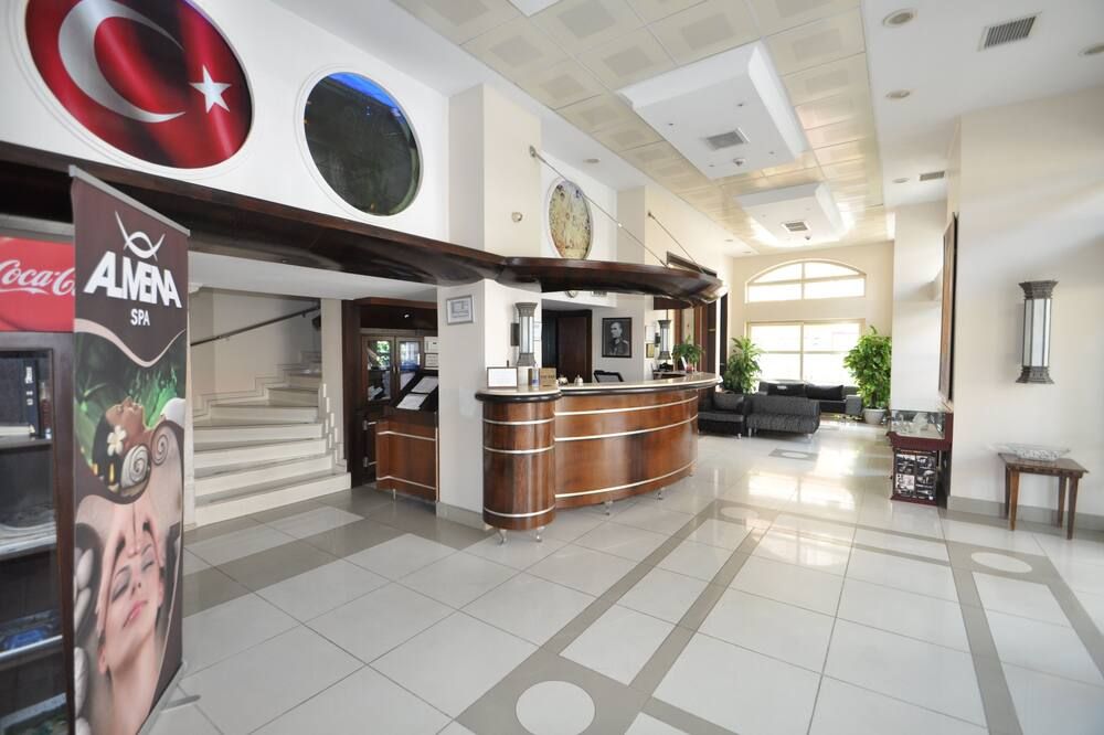Receptionist