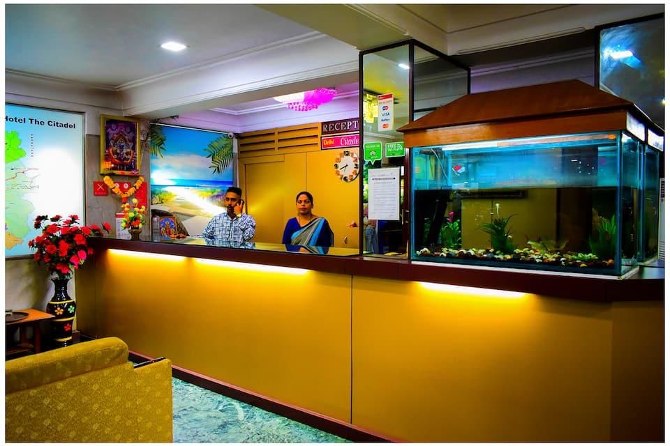 Receptionist