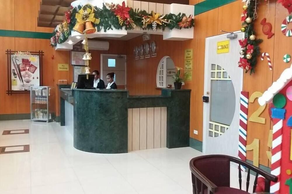 Receptionist