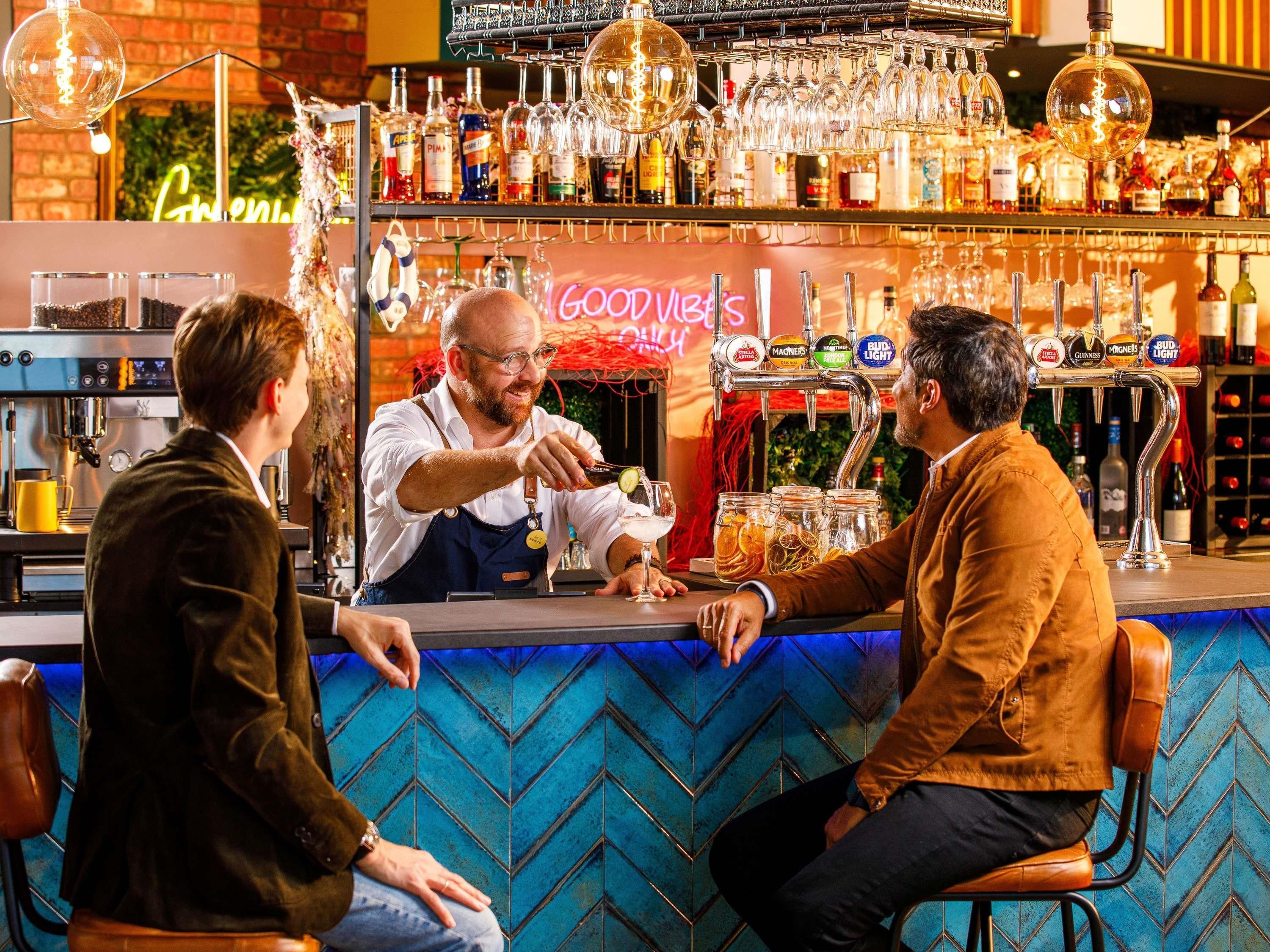 Bar