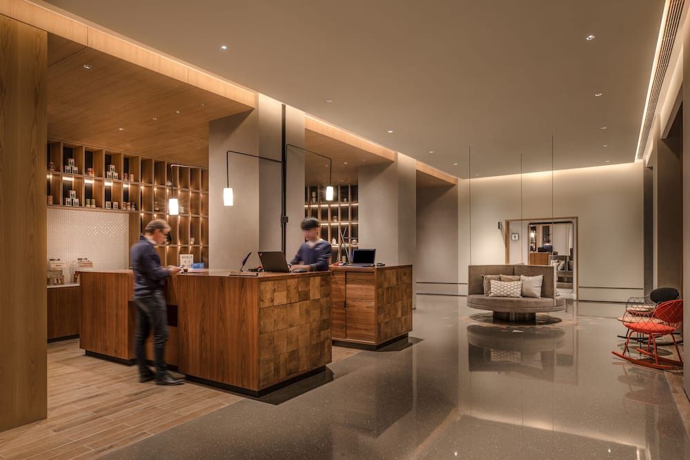 Receptionist