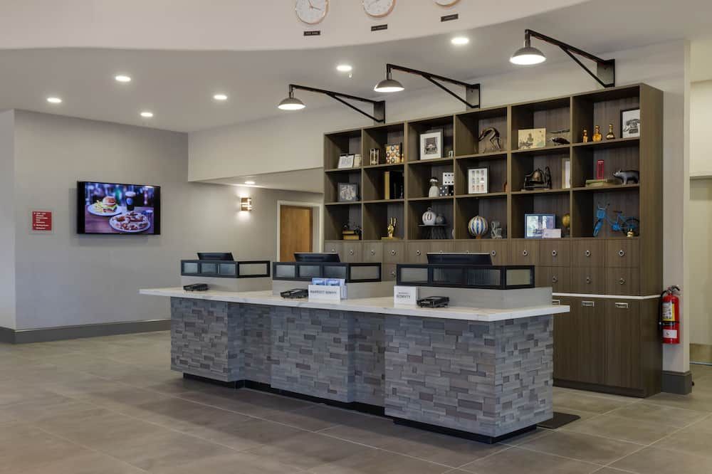 Receptionist