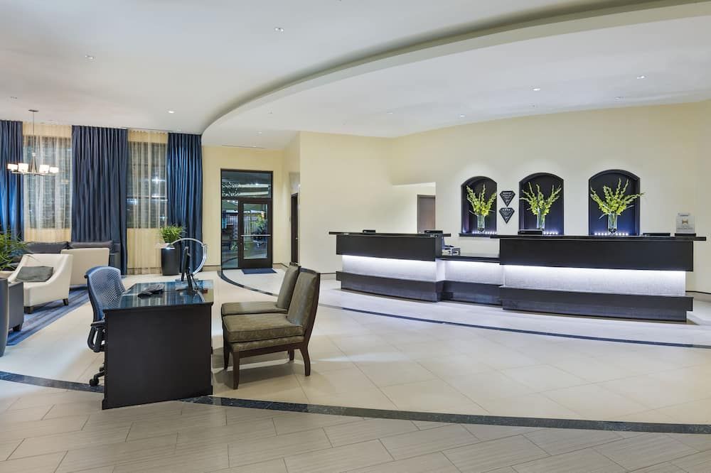 Receptionist