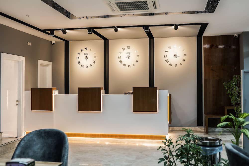 Receptionist