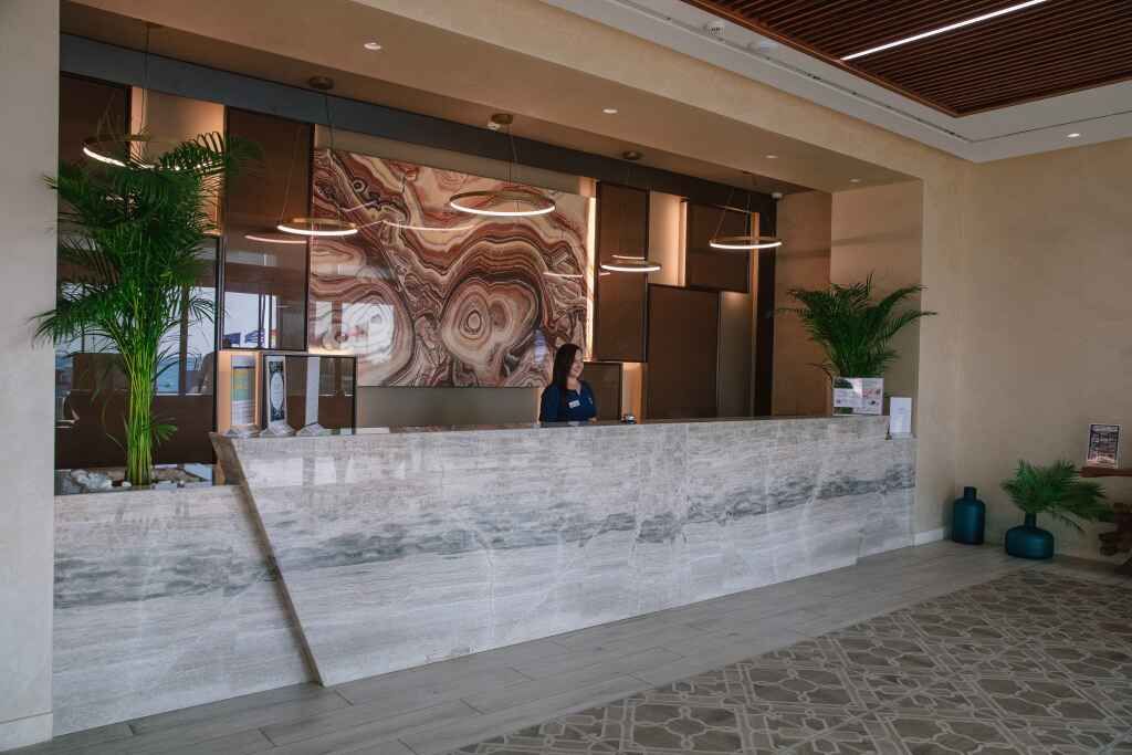Receptionist