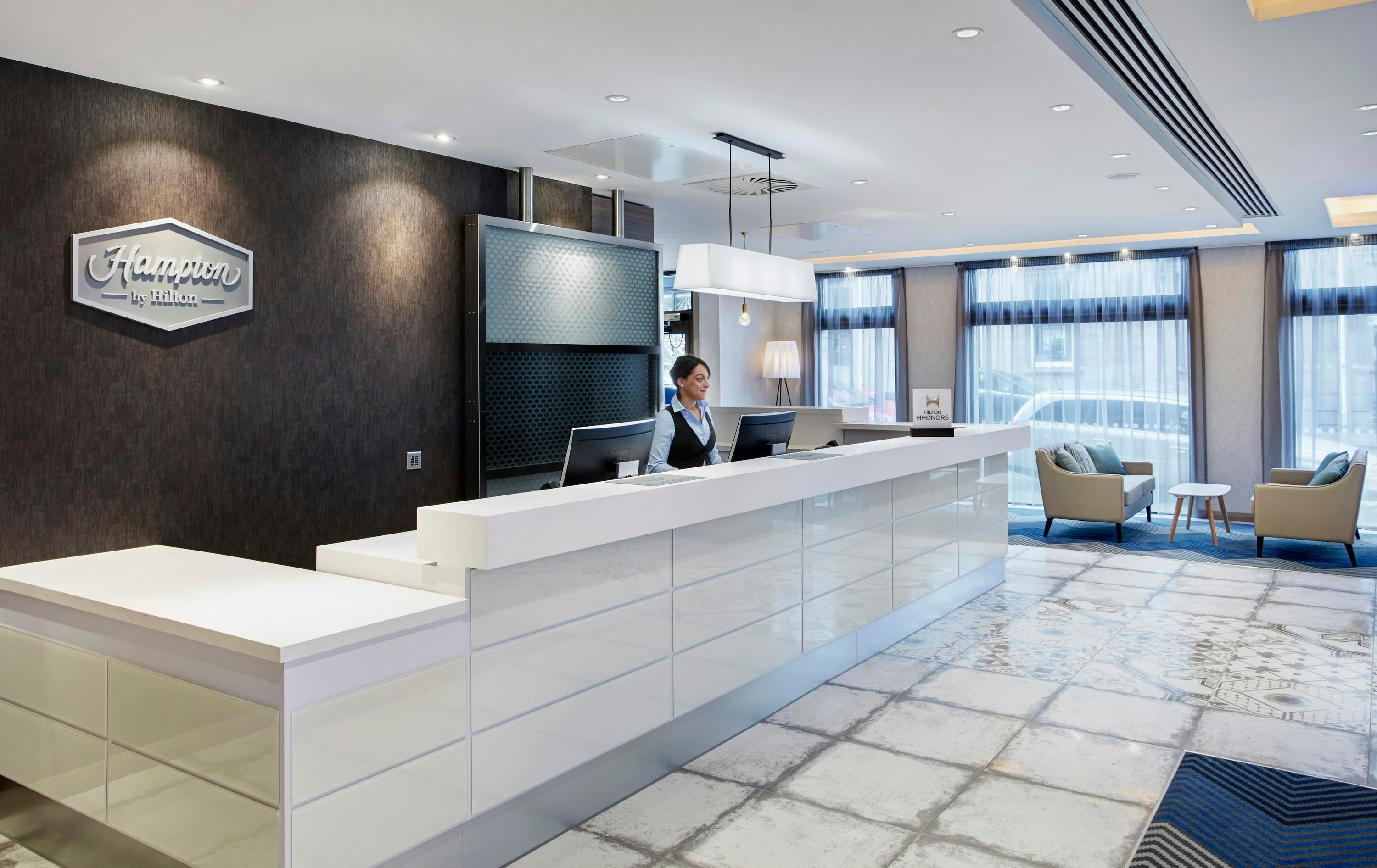 Receptionist