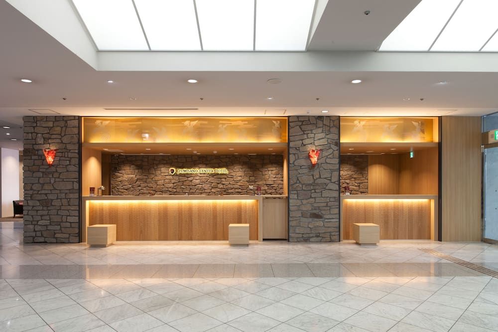 Receptionist